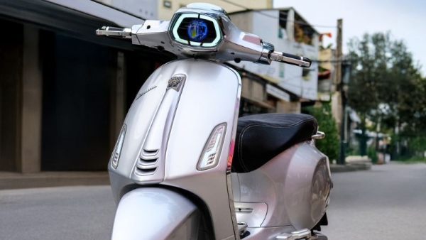 Vespa Sprint nâng cấp bi LED AES EV6 tại Cường Đèn Motor Light