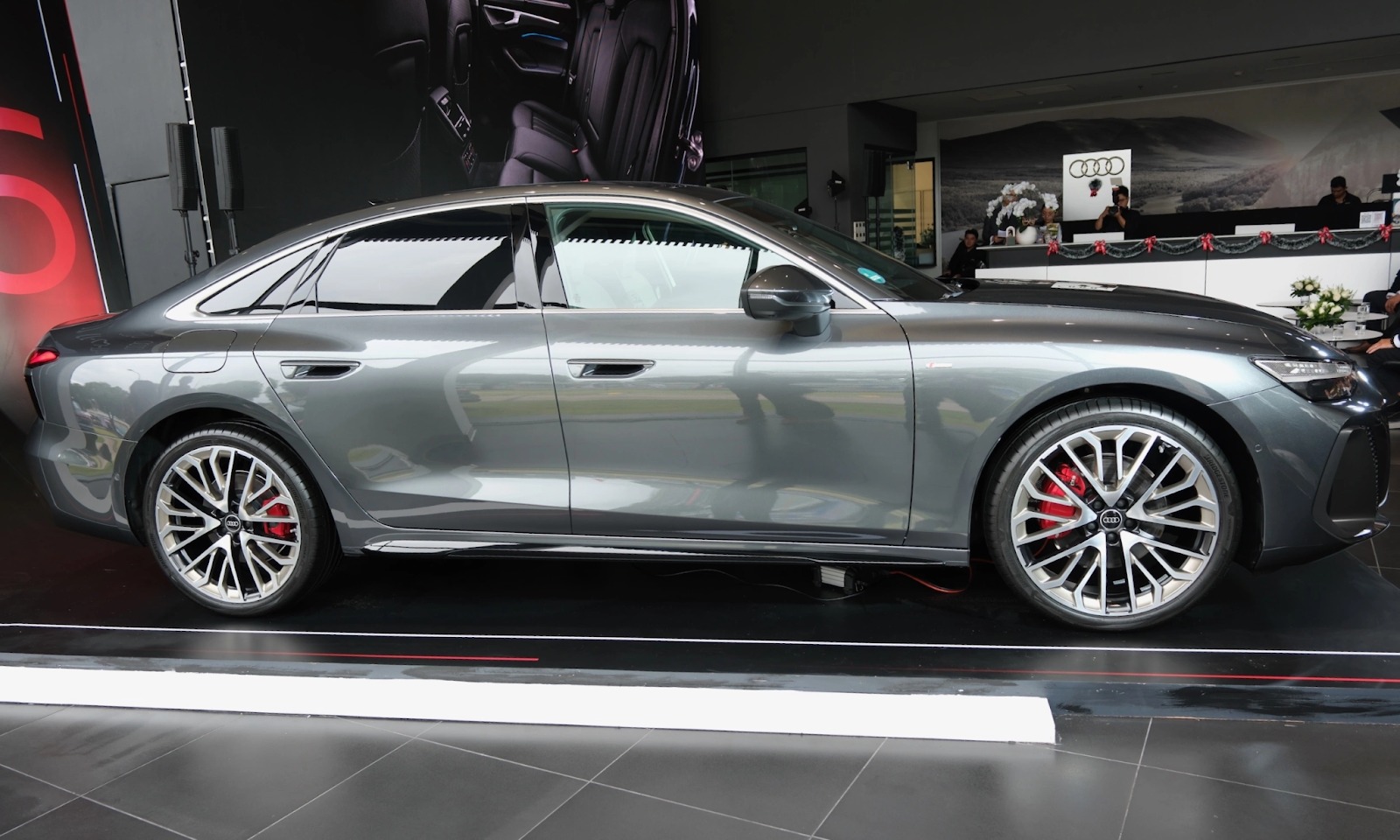 Mâm xe 19 inch 5 chấu kép dáng thể thao