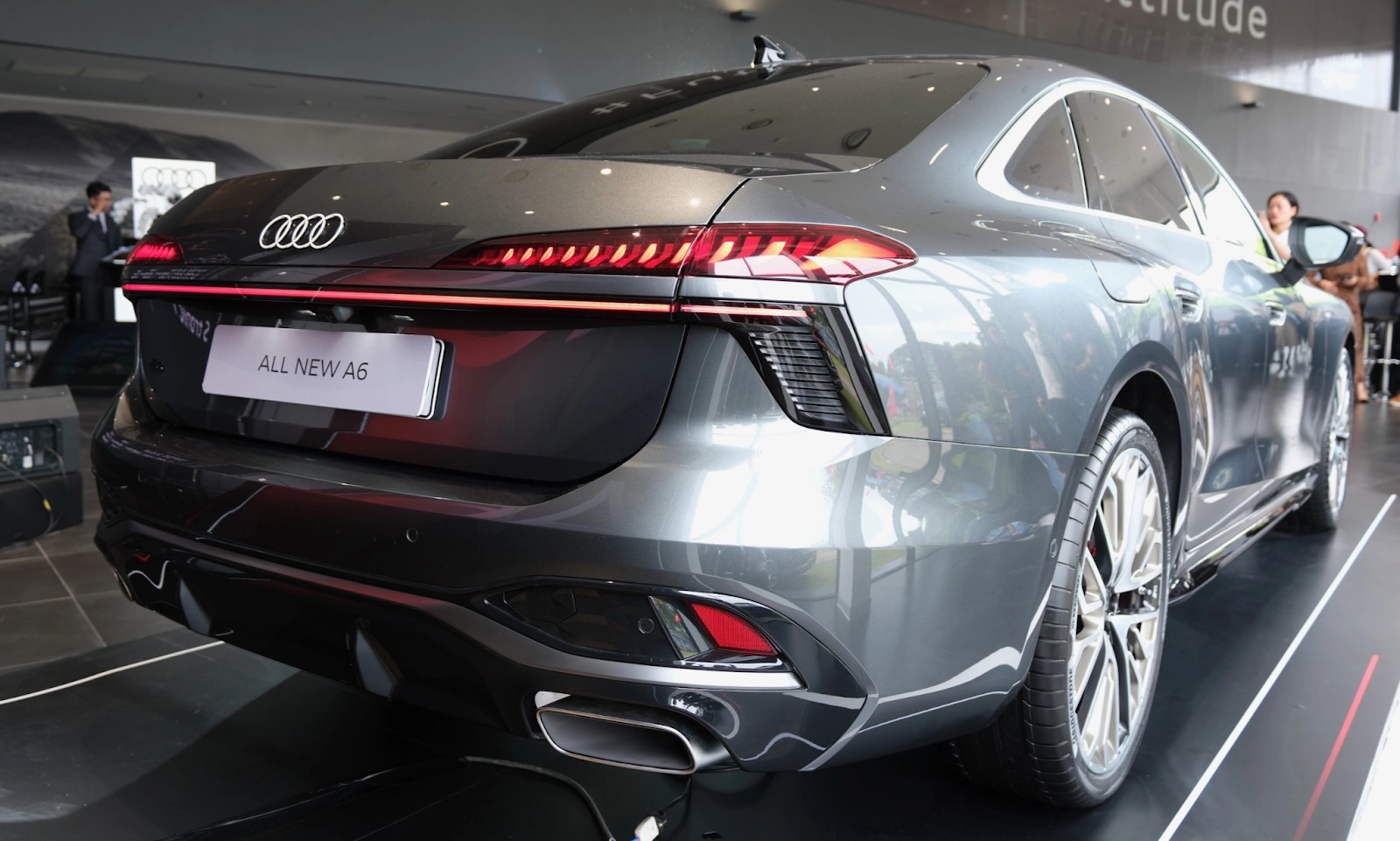 Audi A6 2026 sử dụng động cơ 2.0 TFSI công suất 196 mã lực