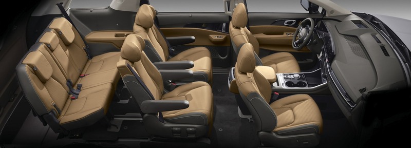 Hệ thống điều hòa tự động 3 vùng độc lập với bảng điều khiển cảm ứng cho hàng ghế sau