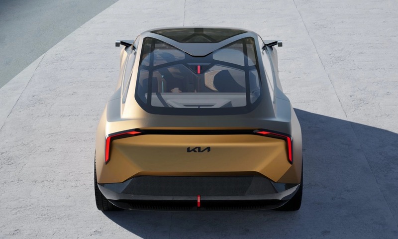 Phần thân xe mang phong cách fastback GT với những đường nét mạnh mẽ