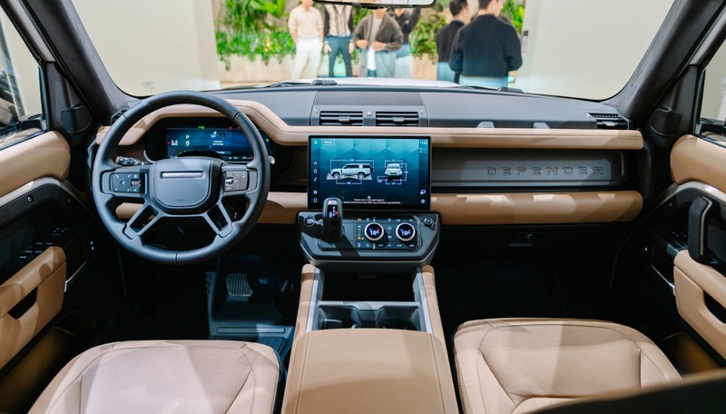 Land Rover Defender 2026 được công bố với mức giá khởi điểm từ 5.09 tỷ đồng