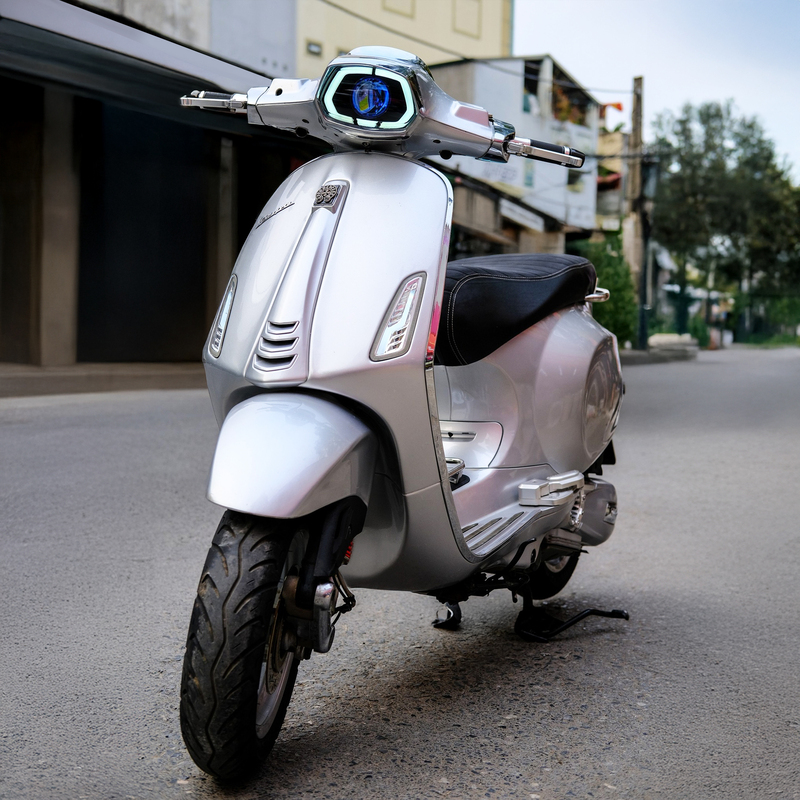 Vespa nâng cấp bi LED AES EV6